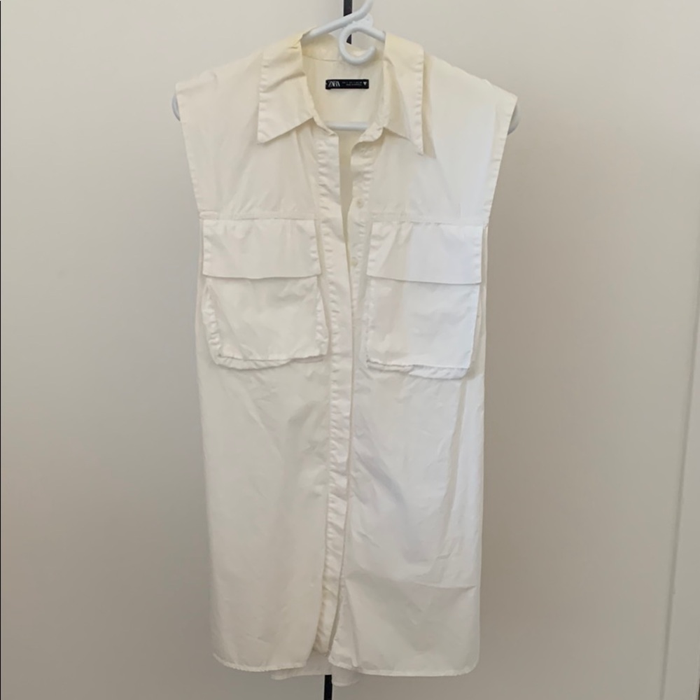 Zara Cream Sleeveless Button Down Shirt
